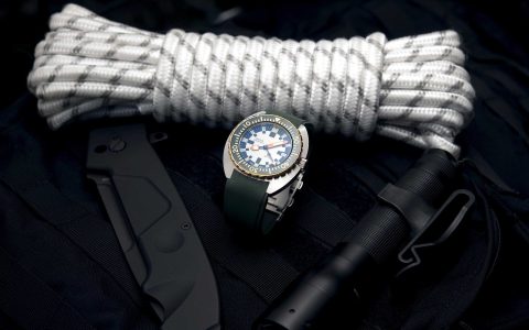 介紹布拉沃祖魯語！Doxa 推出標準生產不銹鋼軍隊模型