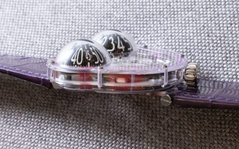 動手操作：MB&F HM3 Frog X Purple Watch