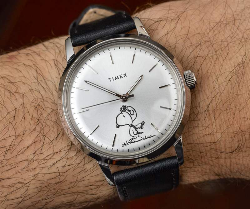 Timex Marlin 手腕上的自動史努比