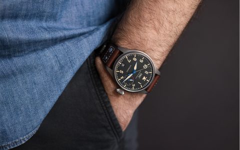 萬國大型飛行員腕表Heritage Ref.?IW5010-04通過豐富的福登