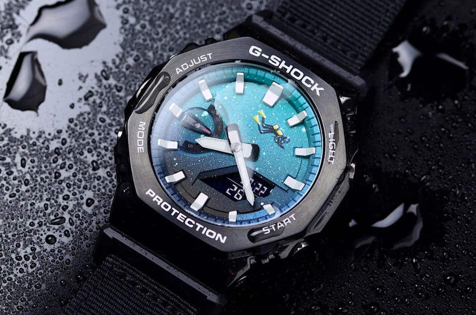 「手繪潛水員漂浮深?！惯@支G-SHOCK農家橡樹很不一樣