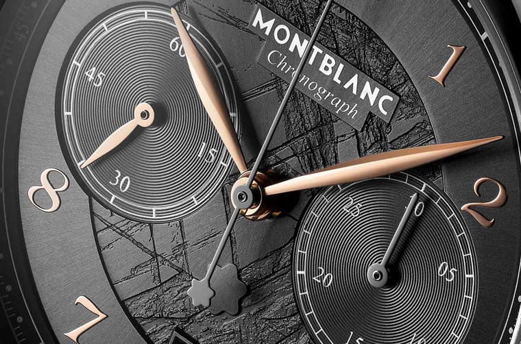 萬寶龍明星傳承系列從白朗峰花崗巖獲得靈感開創獨特霧巖灰冰川圖案面盤