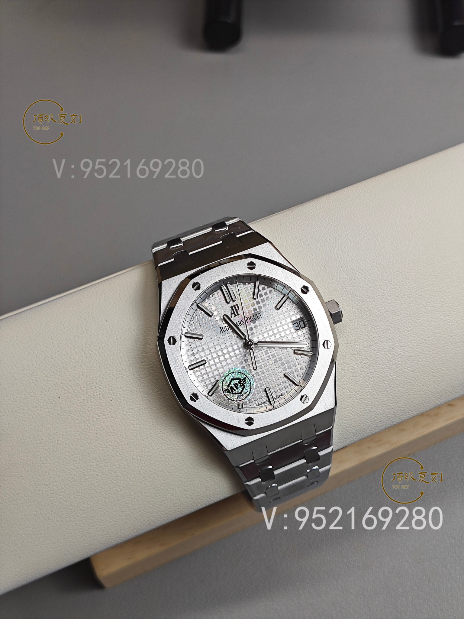 APS廠愛彼皇家橡樹15500ST系列新升級:中軸改進(jìn)與盤面細(xì)節(jié)優(yōu)化